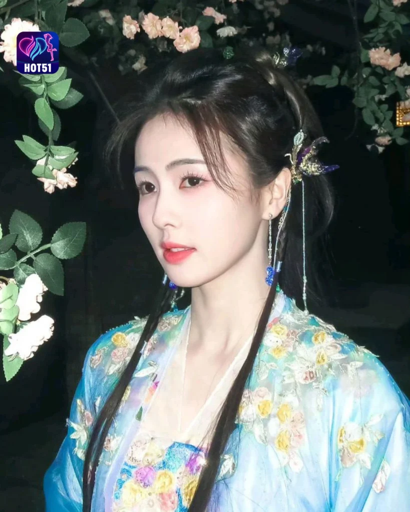 Koleksi Gambar Cantik Bai Lu di Platform HOT51