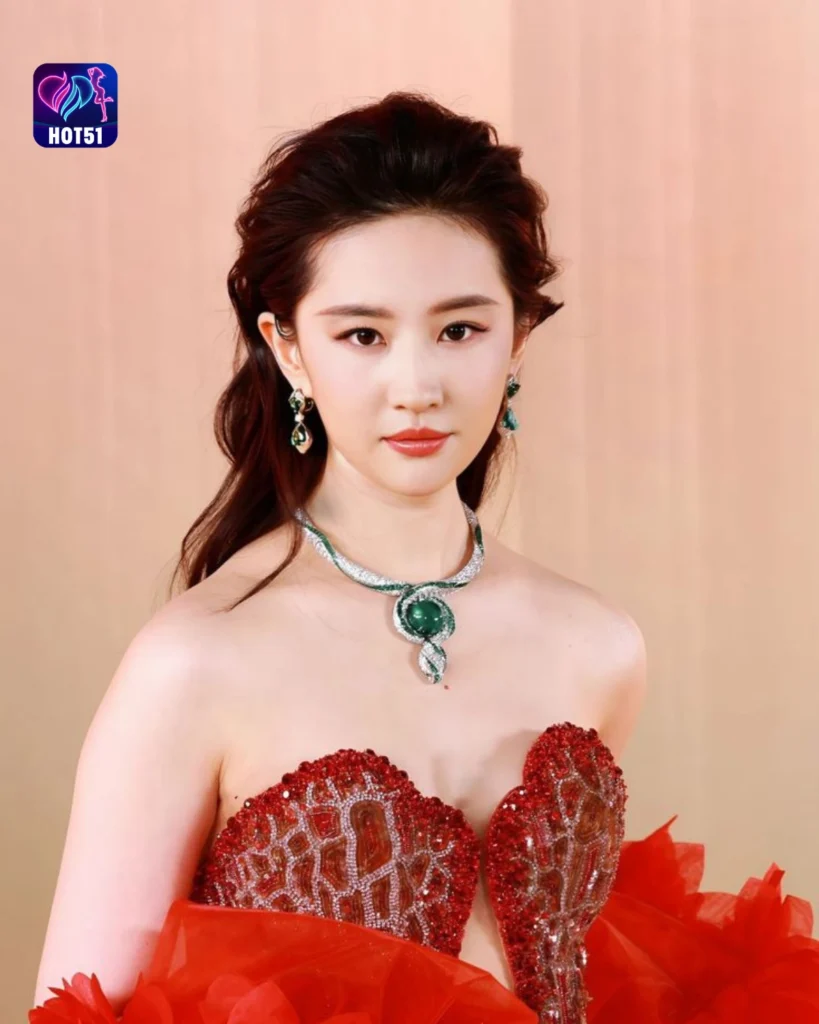 Liu Yifei Gambar Cantik di Platform HOT51