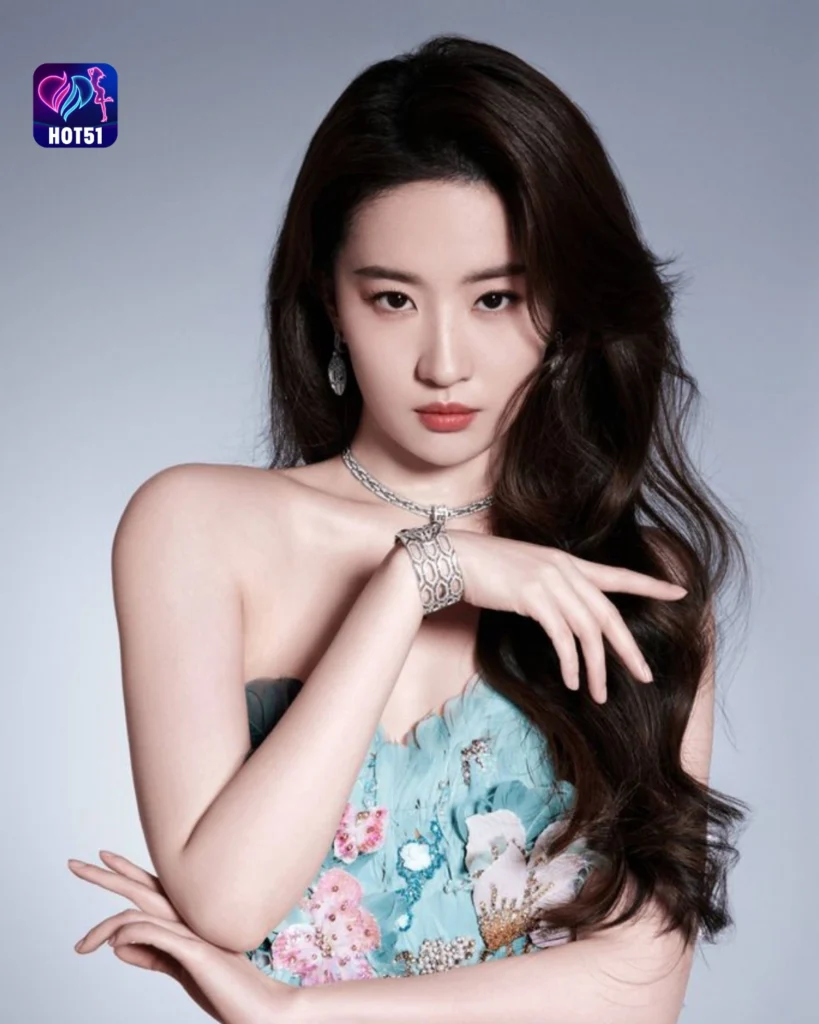 Liu Yifei's Stunning Photos on HOT51 Platform