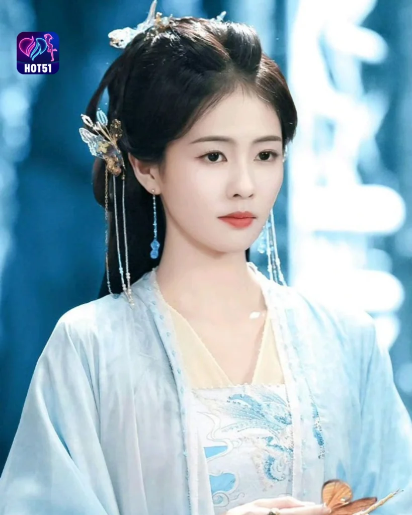  Stunning Bai Lu Photos Featured on HOT51 Platform