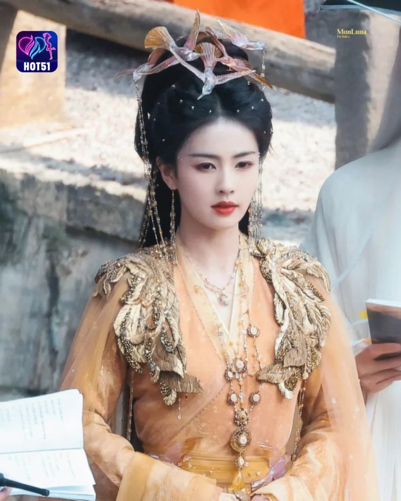  Stunning Bai Lu Photos Now Available on HOT51 Platform