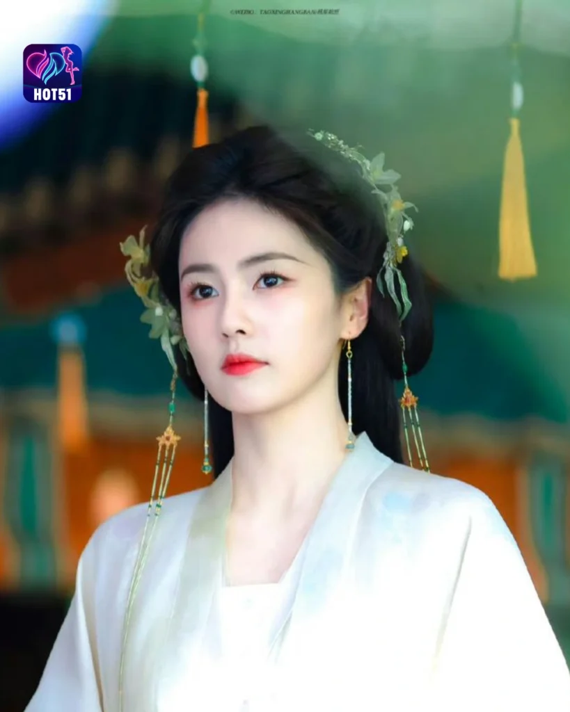  Stunning Bai Lu Photos on HOT51 Platform A Visual Feast