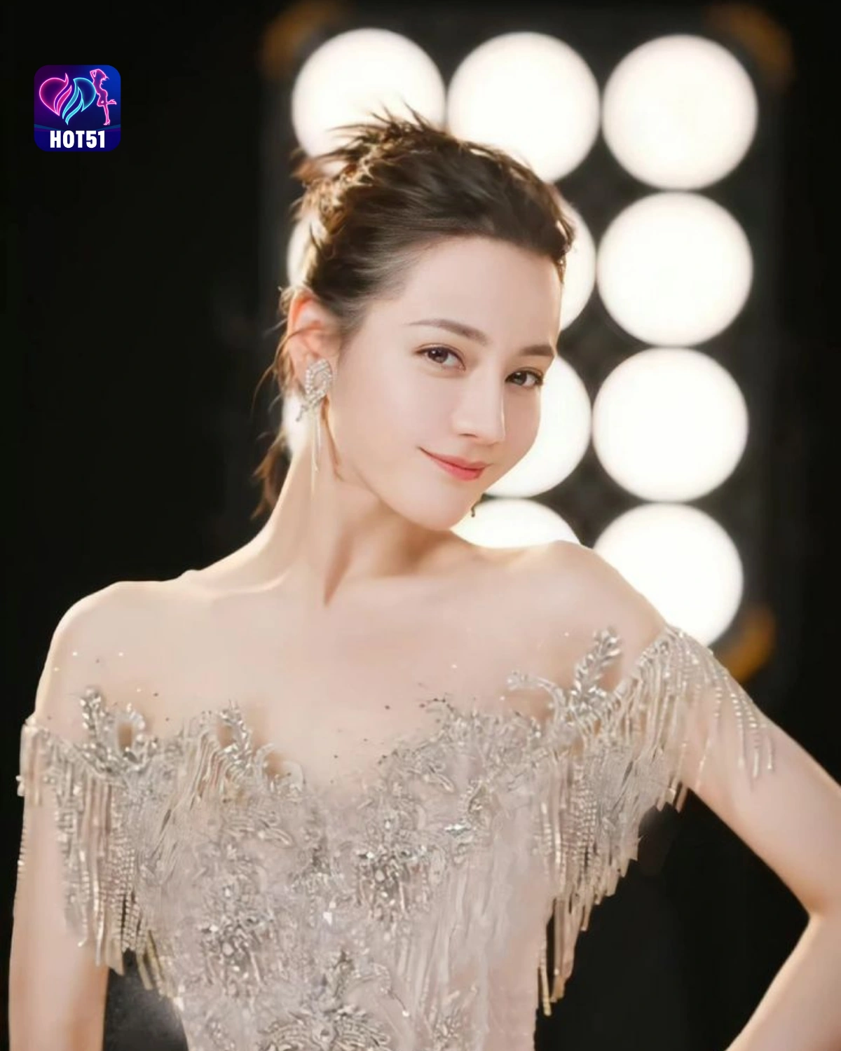 You are currently viewing Beautiful Stunning Dilraba Dilmurat Photos on HOT51 Platform
