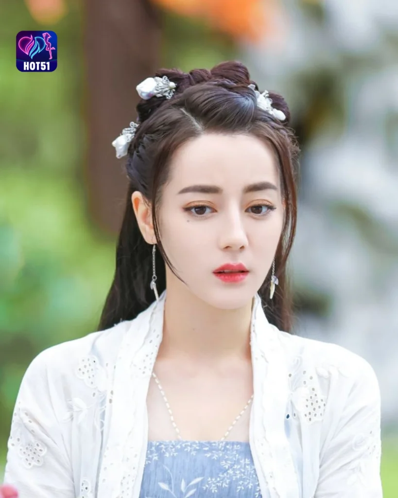 Stunning Dilraba Dilmurat Photos on HOT51 Platform