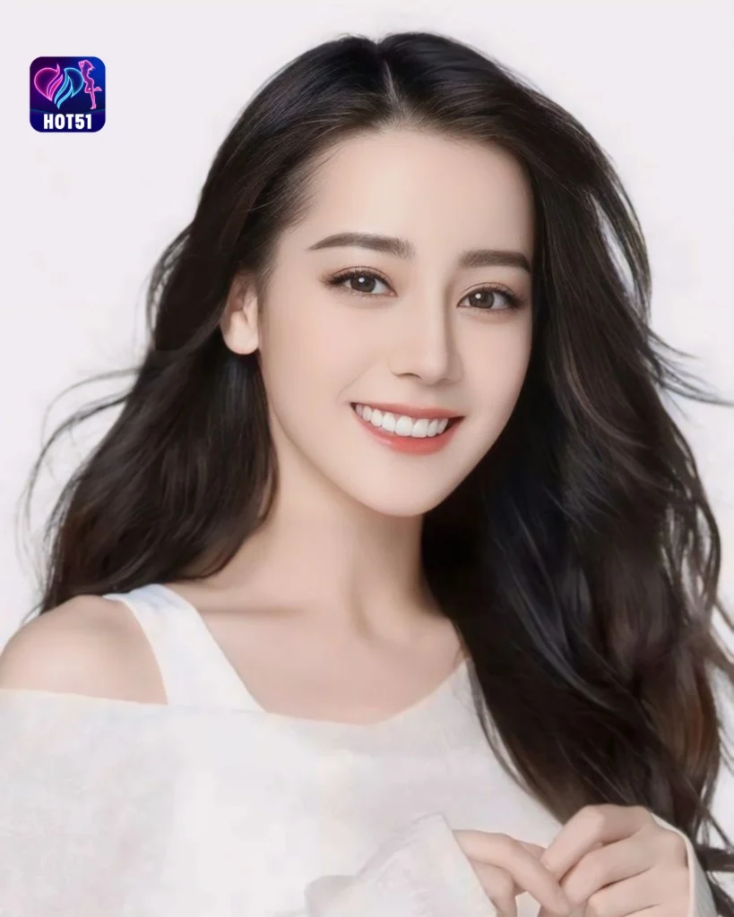 Stunning Dilraba Dilmurat Photos on HOT51 Platform