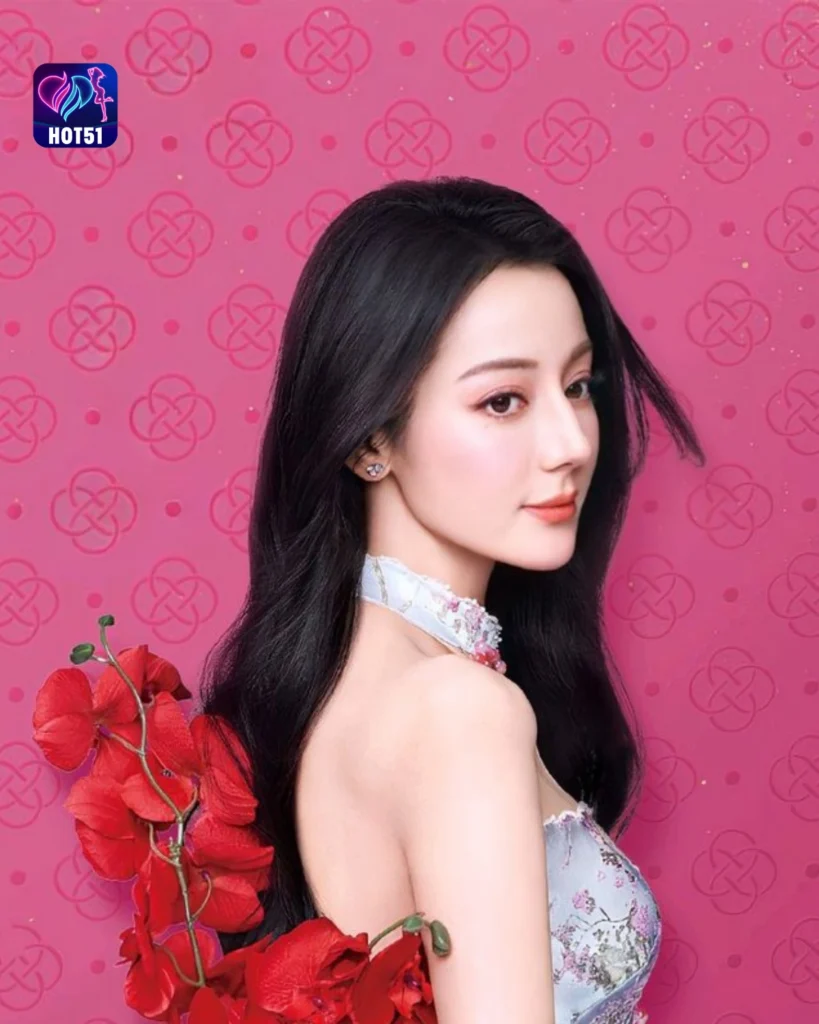  Stunning Dilraba Dilmurat Photos on HOT51 Platform 