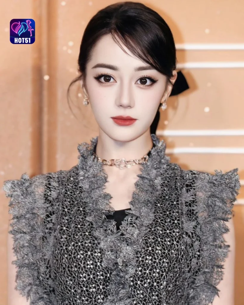 Stunning Dilraba Dilmurat Photos on Hot51 Platform