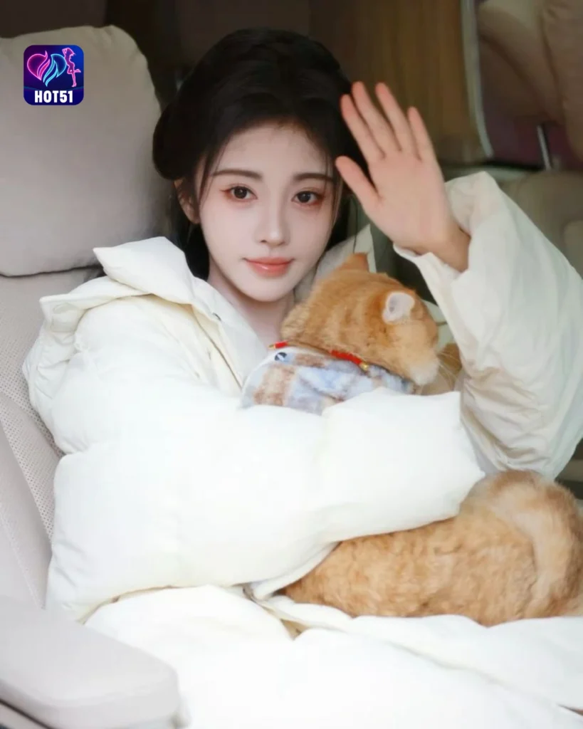  Stunning Ju Jingyi Photos on HOT51 Platform 