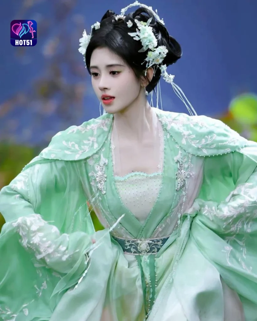  Stunning Ju Jingyi Photos on HOT51 Platform 
