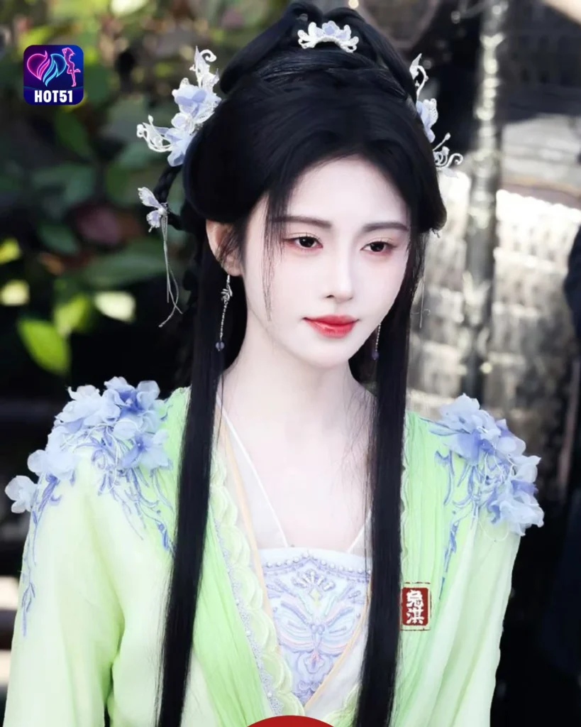  Stunning Ju Jingyi Photos on HOT51 Platform 