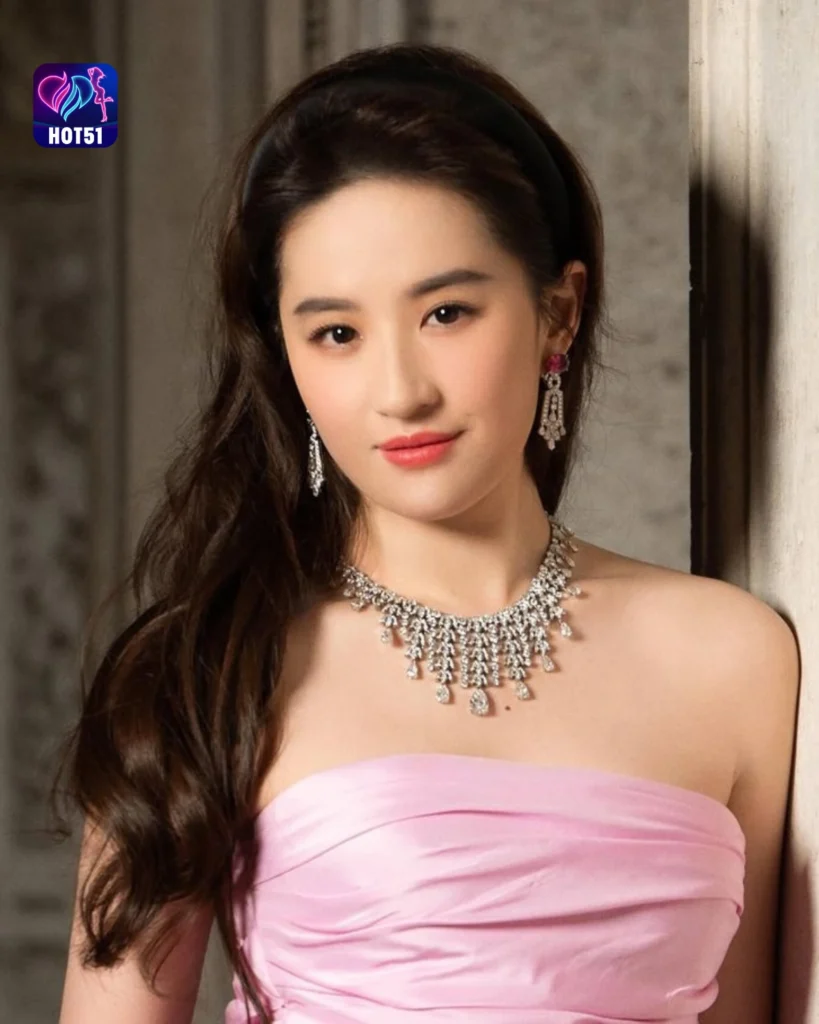  Stunning Liu Yifei Photos on HOT51 Live Bling Platform