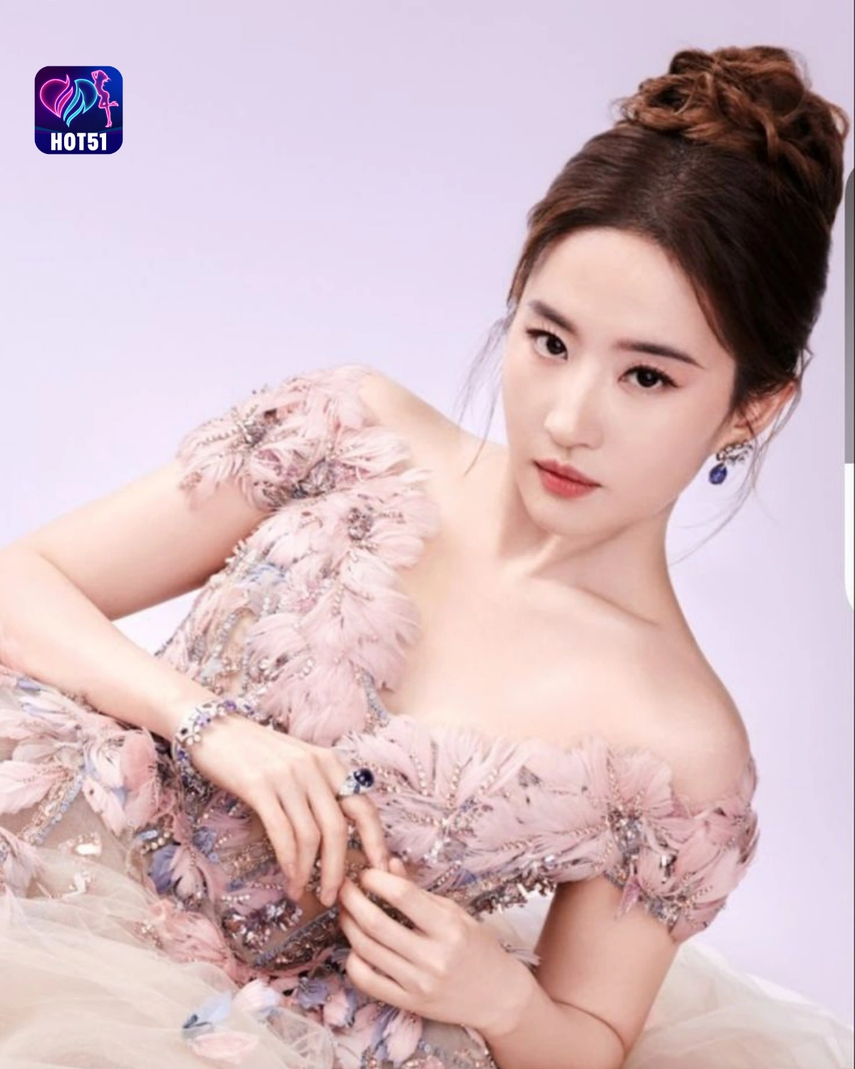 You are currently viewing Beautiful Stunning Liu Yifei Photos on HOT51 Platform