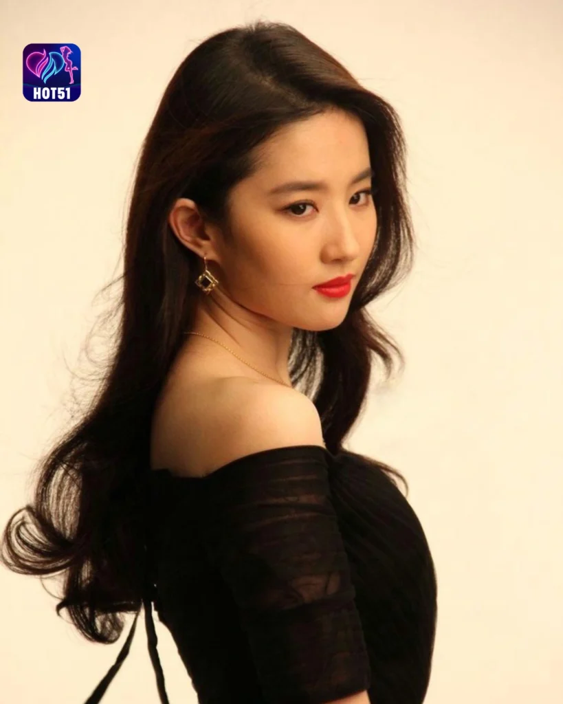  Stunning Liu Yifei Photos on HOT51 Platform