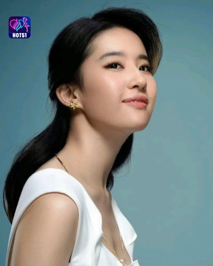  Stunning Liu Yifei Photos on HOT51 Platform