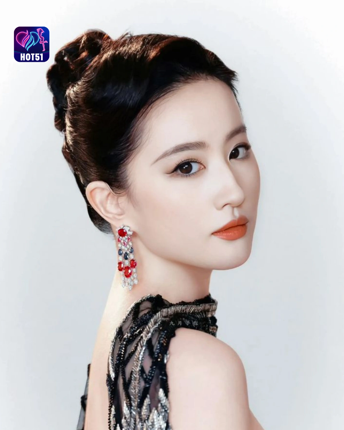 You are currently viewing Beautiful Stunning Liu Yifei Photos on HOT51 Platform A Look