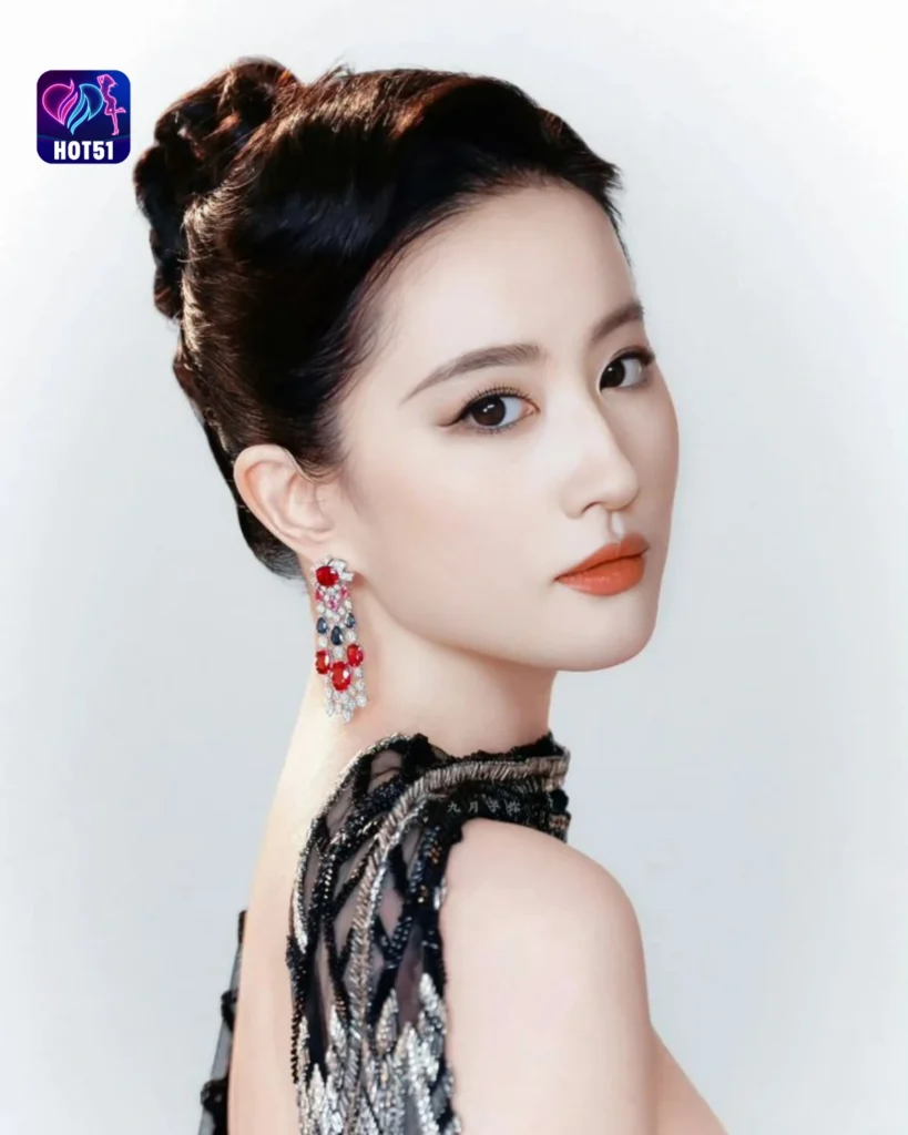  Stunning Liu Yifei's Photos on HOT51 Platform