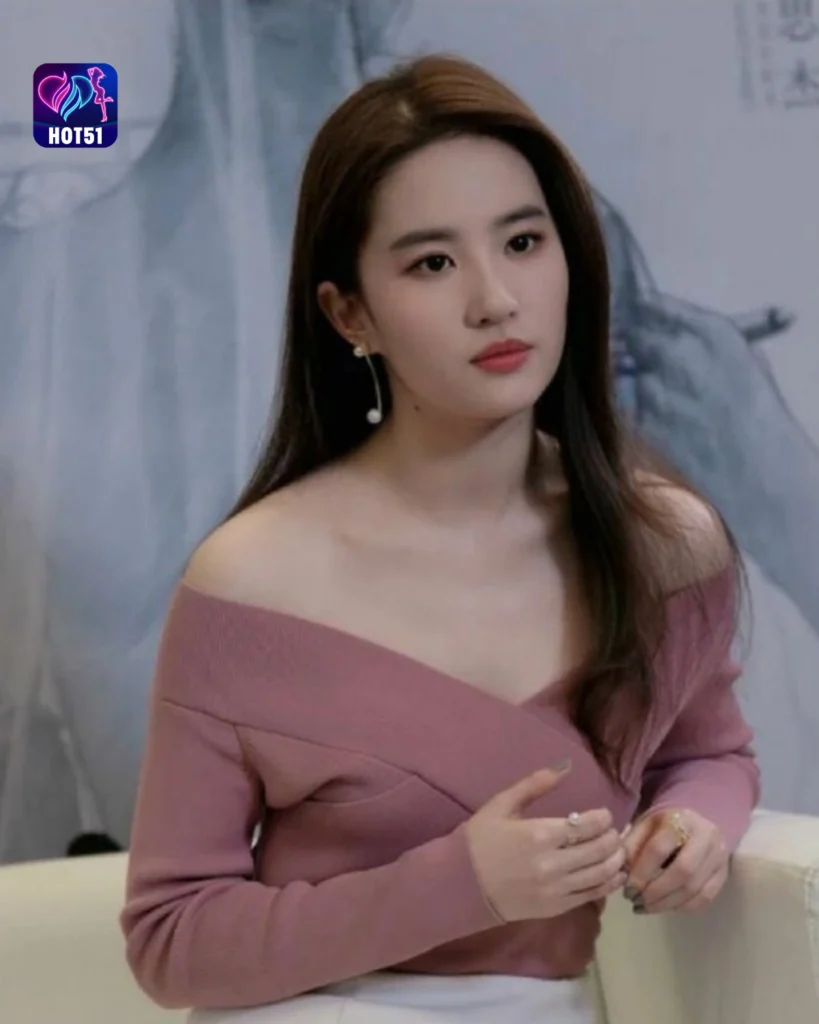  Stunning Liu Yifei's Photos on HOT51 Platform
