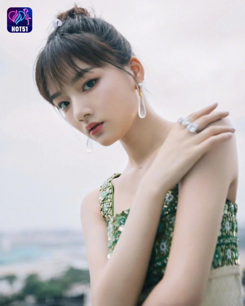  Stunning Ren Min's Best Photos on HOT51 Platform