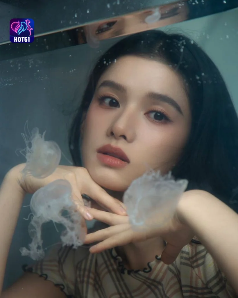  Stunning Zhang Jingyi Photos on HOT51 Platform