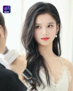 Read more about the article Beautiful Stunning Zhang Jingyi Photos on HOT51 Platform