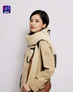 Read more about the article Beautiful Stunning Zhang Jingyi Photos on the HOT51 Platform