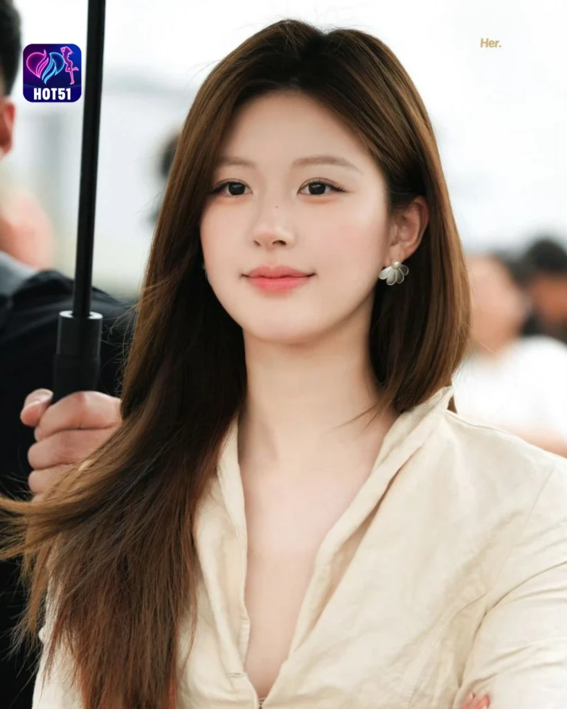 Stunning Zhao Lusi Photos on HOT51 Platform