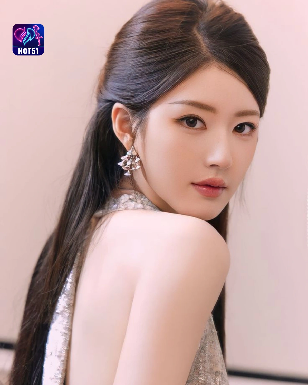 You are currently viewing Beautiful Stunning Zhao Lusi Photos on HOT51 Platform