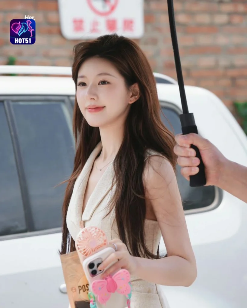 Stunning Zhao Lusi Photos on HOT51 Platform Revealed 