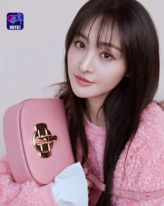 Read more about the article Beautiful Stunning Zheng Shuang Photos on HOT51 Platform