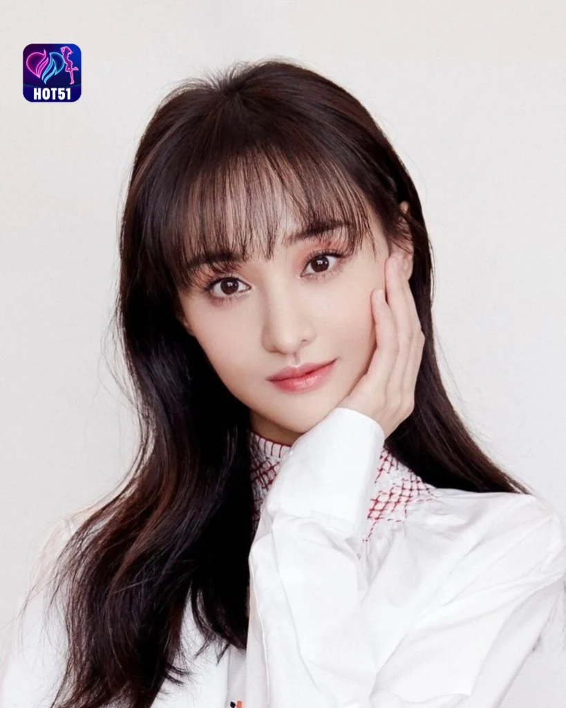 Stunning Zheng Shuang Photos on HOT51 Platform