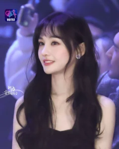 Read more about the article Beautiful Stunning Zheng Shuang Photos on HOT51 Platform