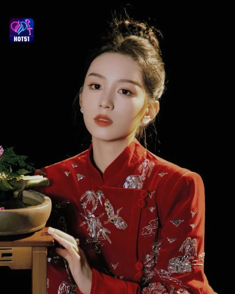 Stunning Zhou Ye Photos on HOT51 Unveiling Beauty
