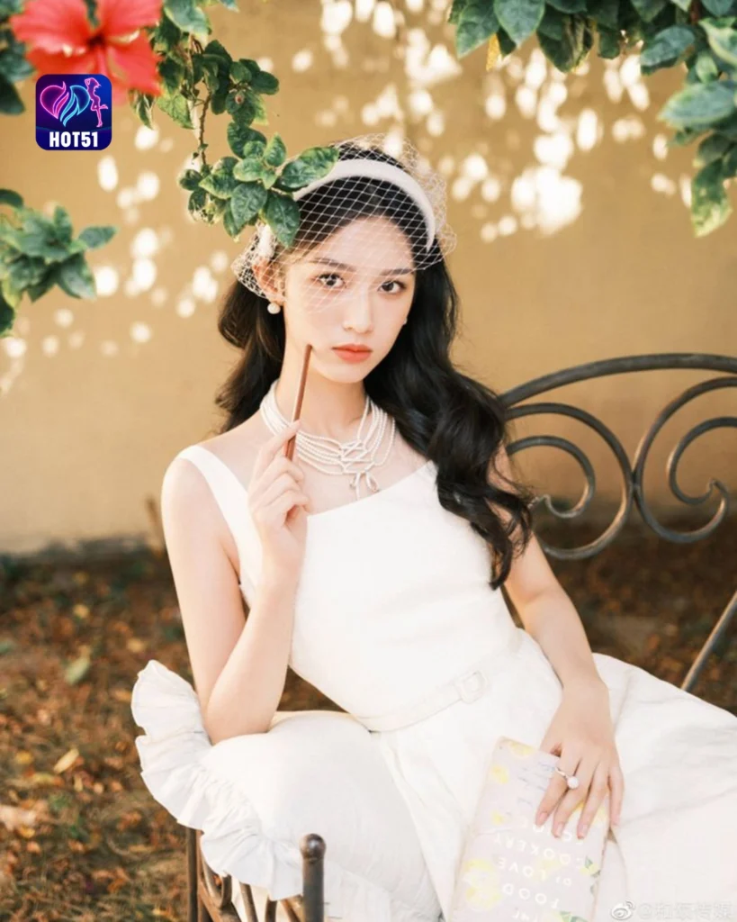 Stunning Zhou Ye Photos on Hot51 Platform
