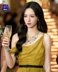 Read more about the article Beautiful Stunning Zhou Ye’s Photos Shine on HOT51 Platform
