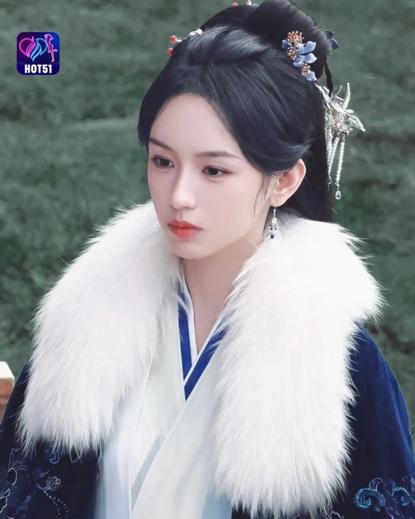  Zhou Ye's Stunning Photos on HOT51 Platform A Glimpse 