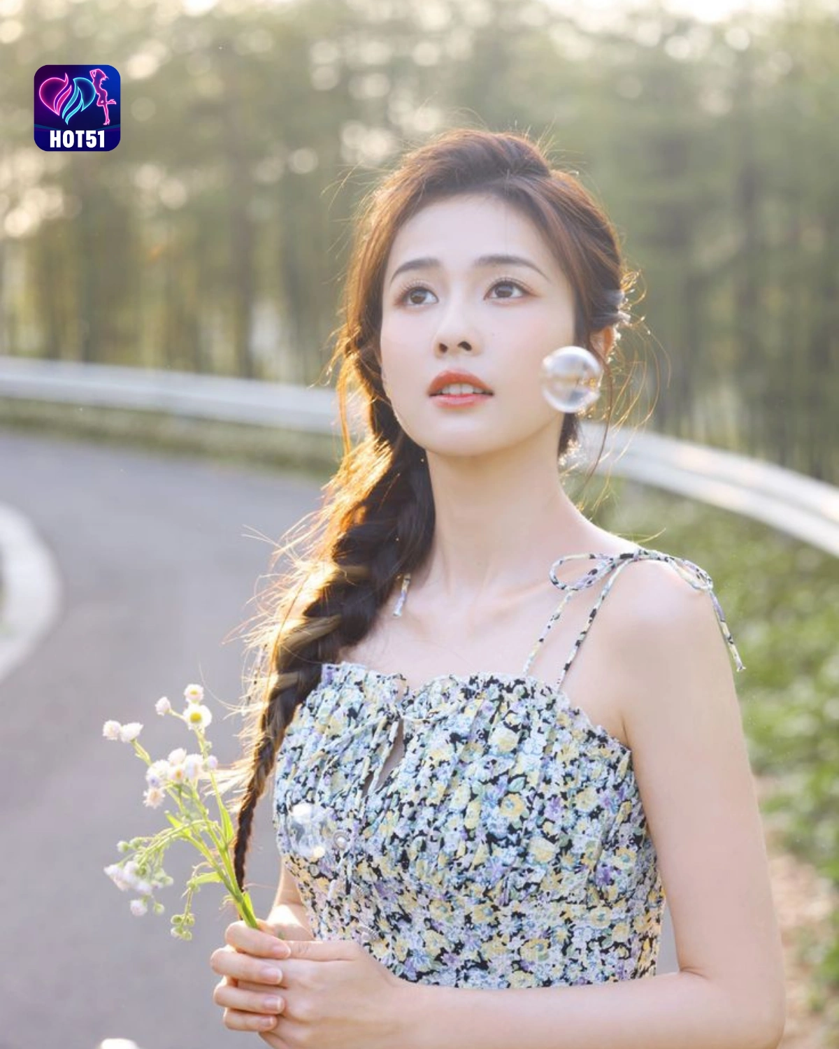 You are currently viewing Beautiful Bai Lu’s Stunning Photos Featured on HOT51 Platform