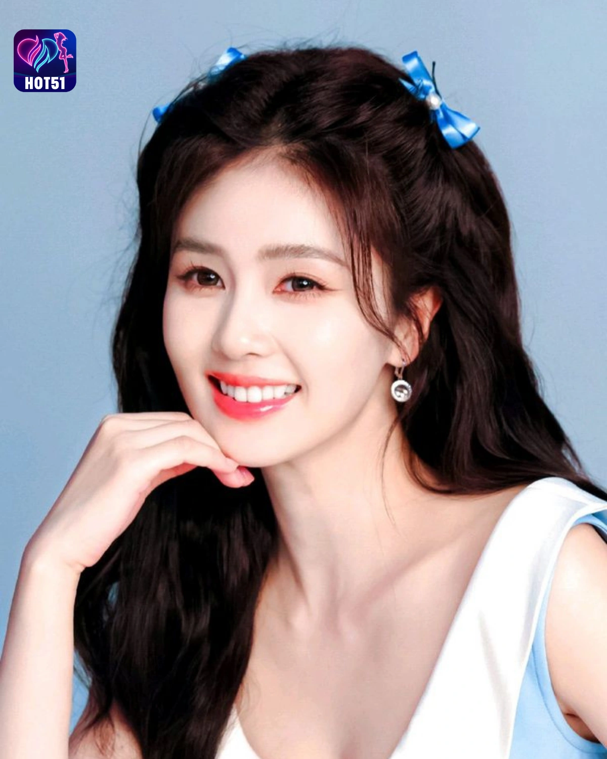You are currently viewing Beautiful Bai Lu’s Stunning Photos on the HOT51 Platform