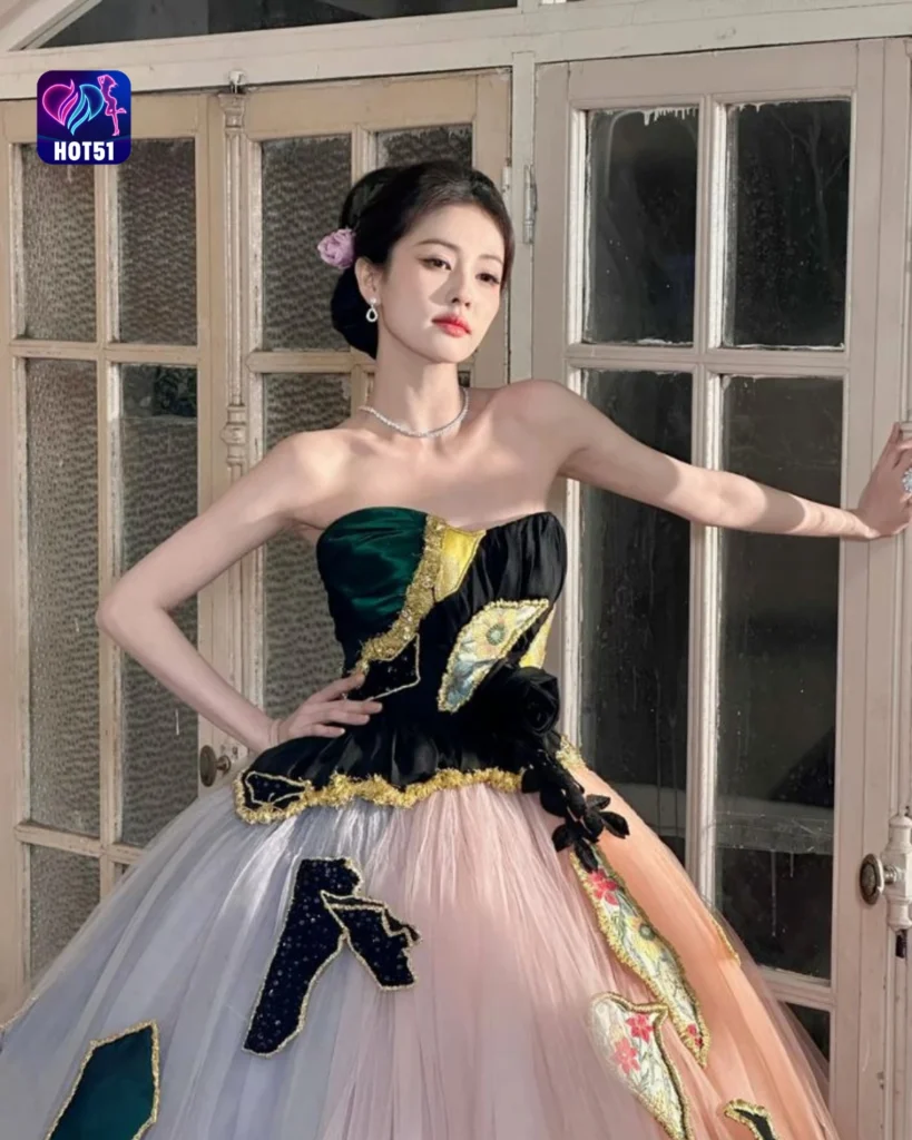 Beautiful Bai Lu Photos on HOT51 Platform
