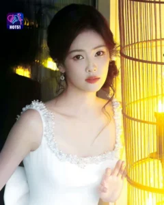 Read more about the article Beautiful Stunning Bai Lu Photos on HOT51 Platform