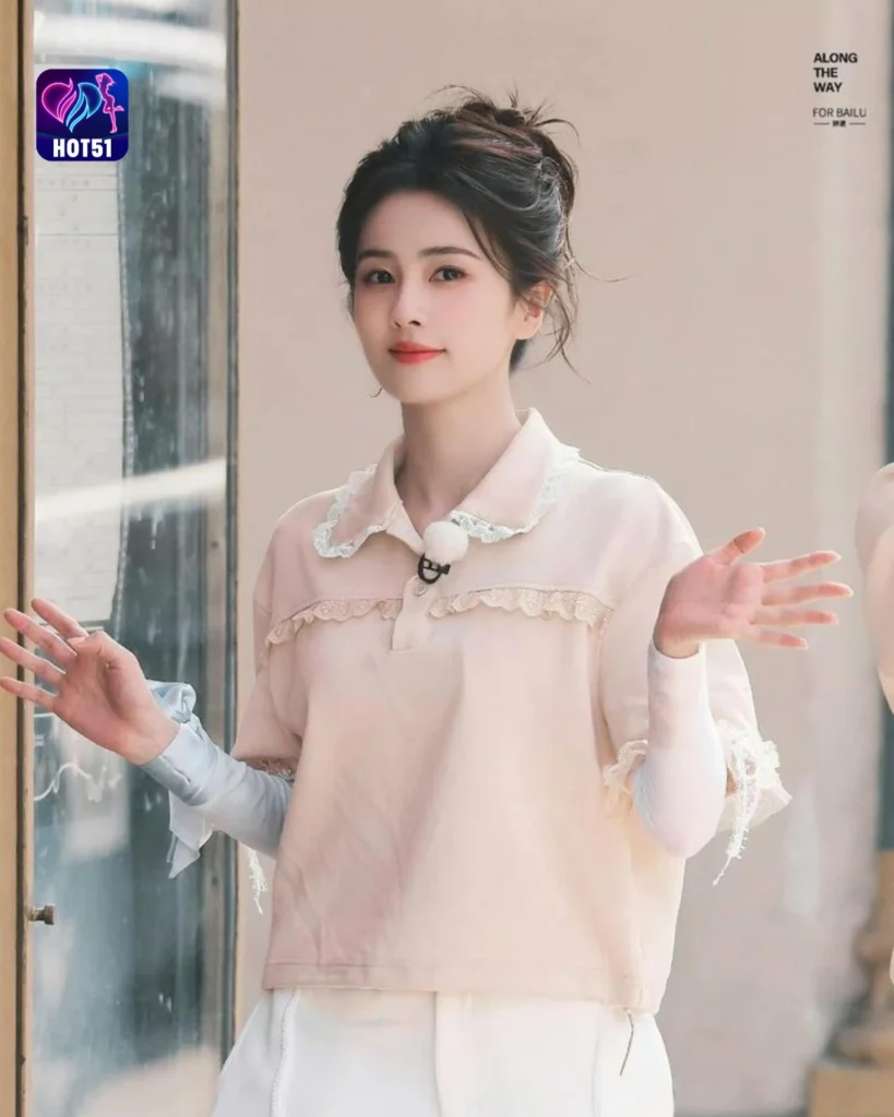  Beautiful Bai Lu Photos on HOT51 Platform