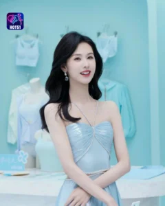 Read more about the article Beautiful Stunning Chen Duling Photos on HOT51 Platform