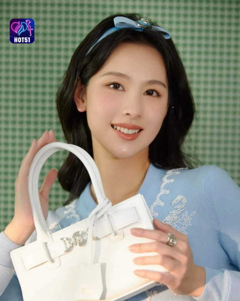 Beautiful Chen Duling Photos on HOT51 Platform