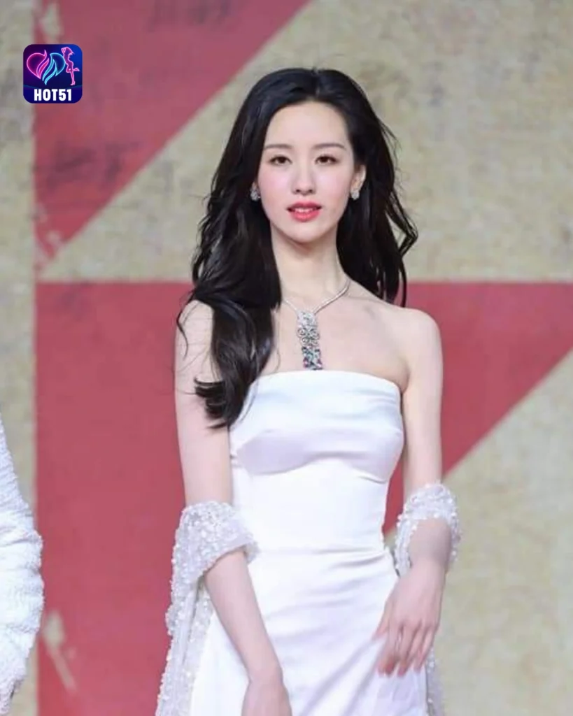  Beautiful Chen Duling Photos on HOT51 Platform