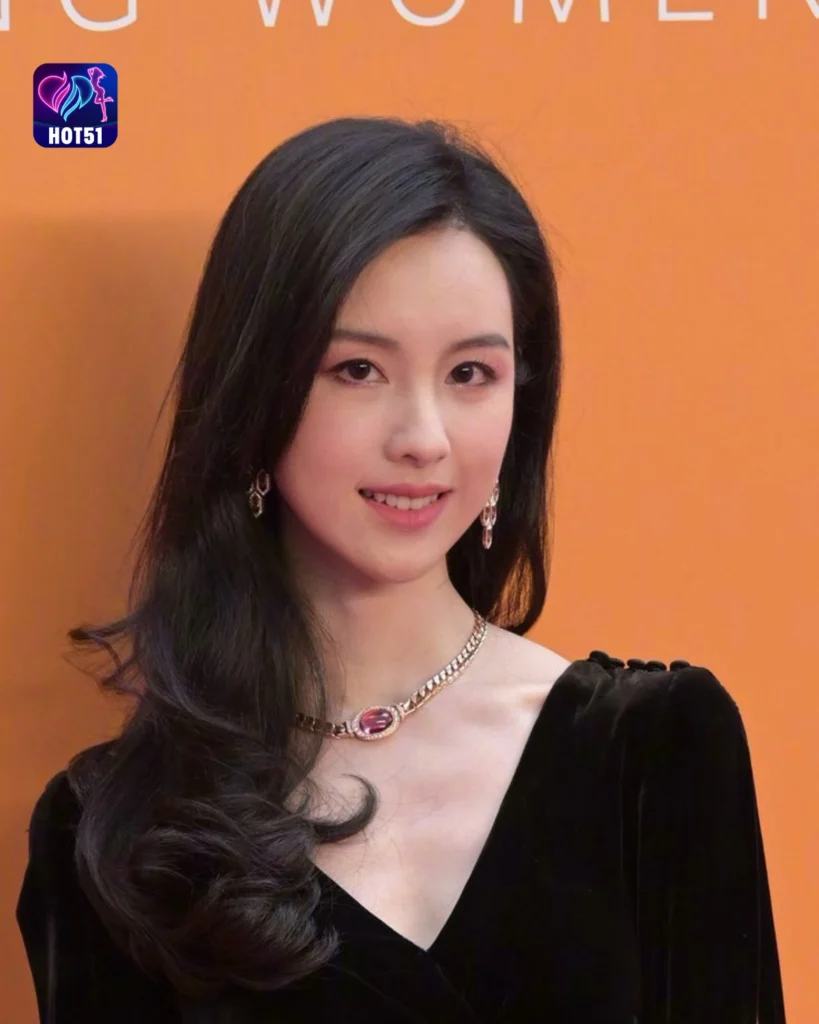 Beautiful Chen Duling Photos on HOT51 Platform