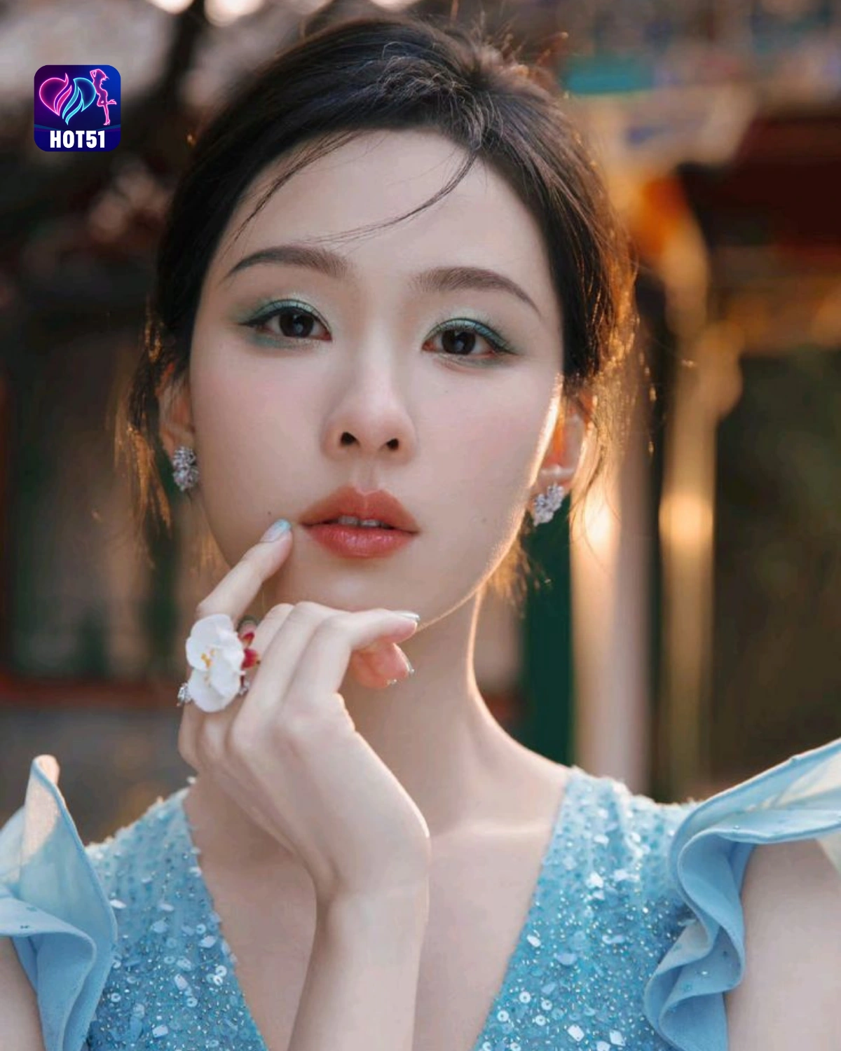 You are currently viewing Beautiful Stunning Chen Duling Photos on HOT51 Platform