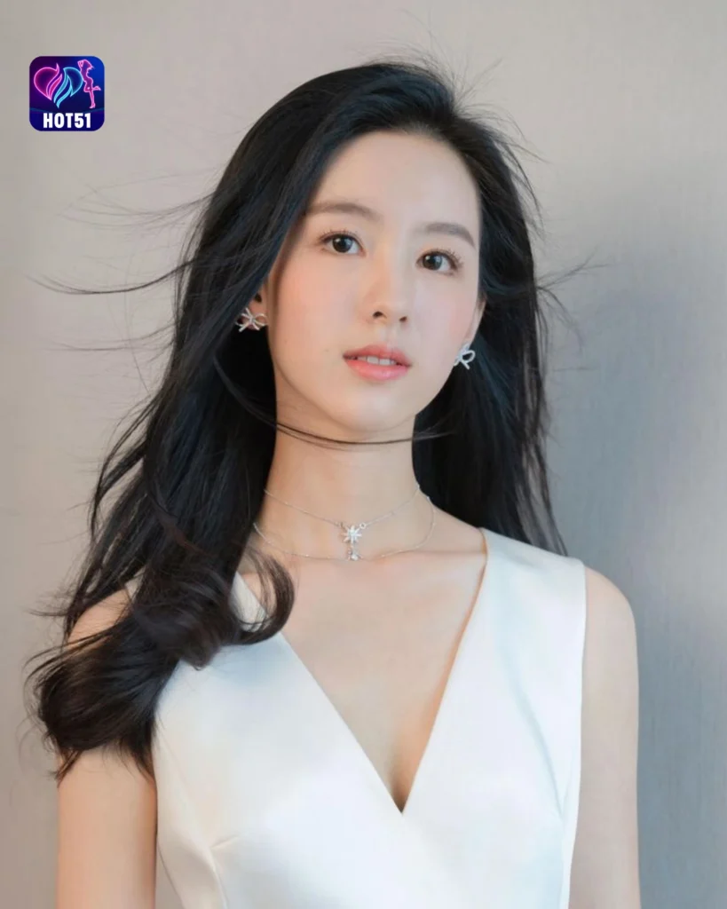  Beautiful Chen Duling Photos on HOT51 Platform