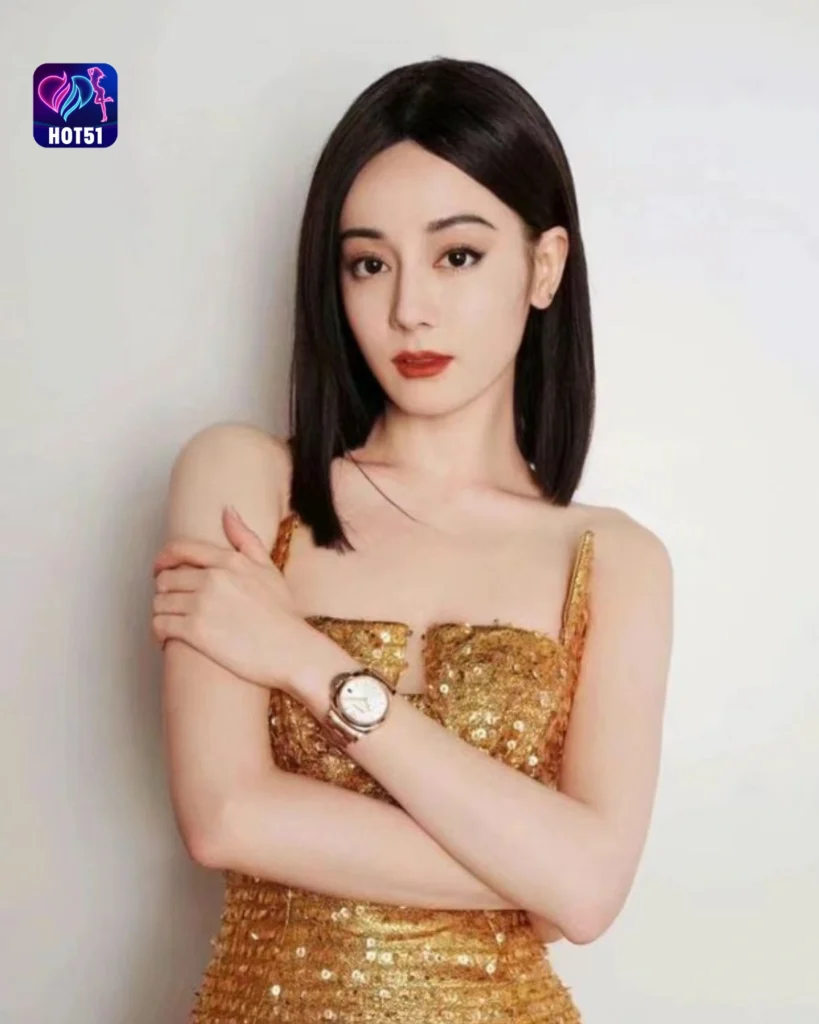 Beautiful Dilraba Dilmurat Photos on HOT51 Platform