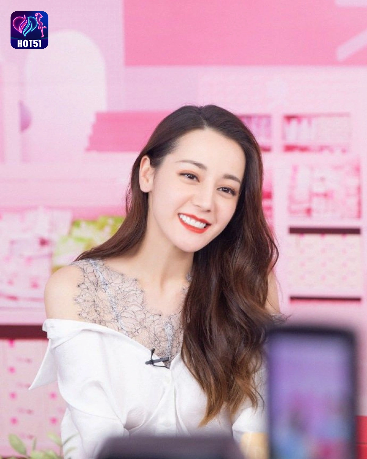You are currently viewing Beautiful Stunning Dilraba Dilmurat Photos on HOT51 Platform