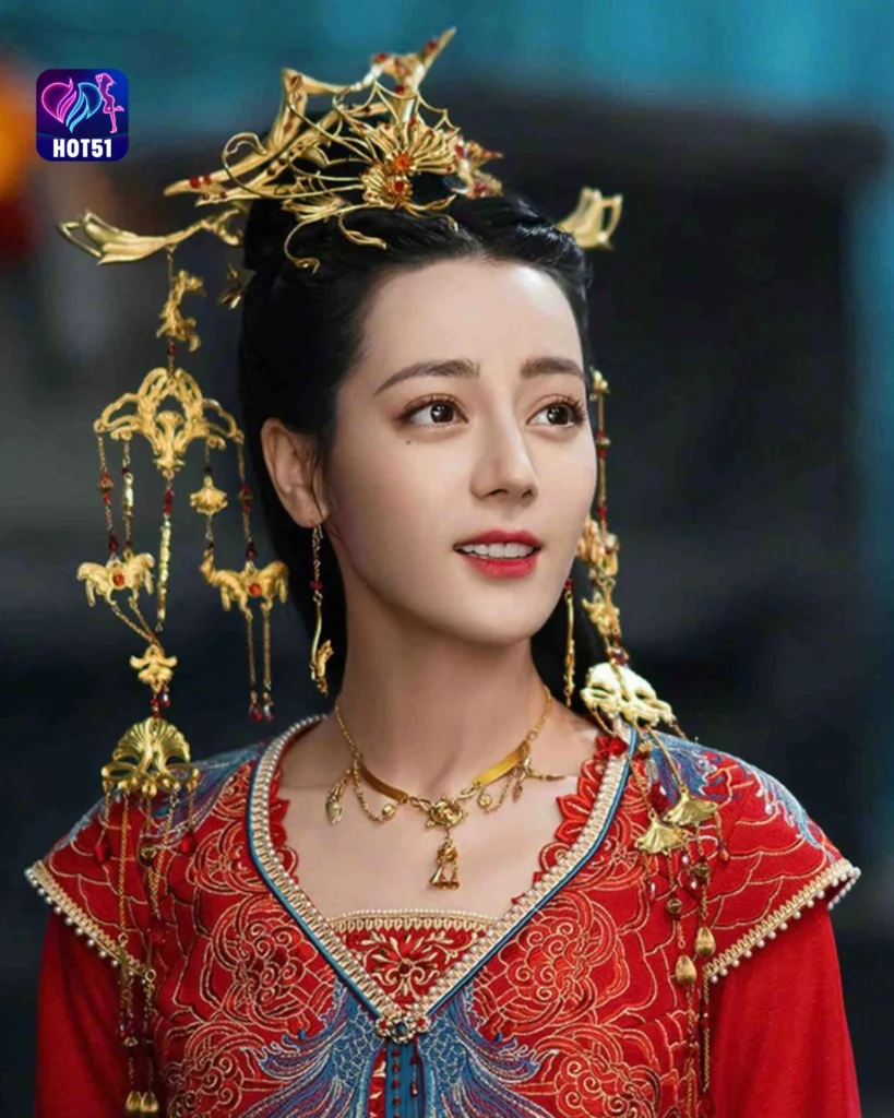 Beautiful Dilraba Dilmurat Photos on HOT51 Platform