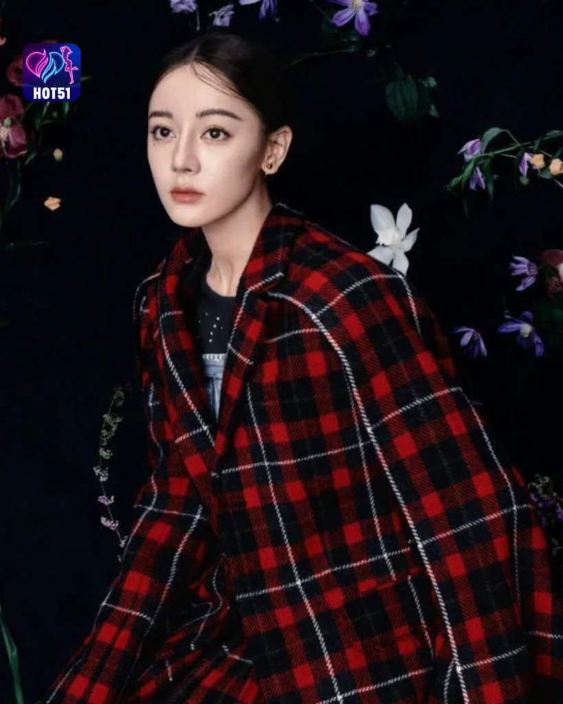 Beautiful Dilraba Dilmurat Photos on HOT51 Platform